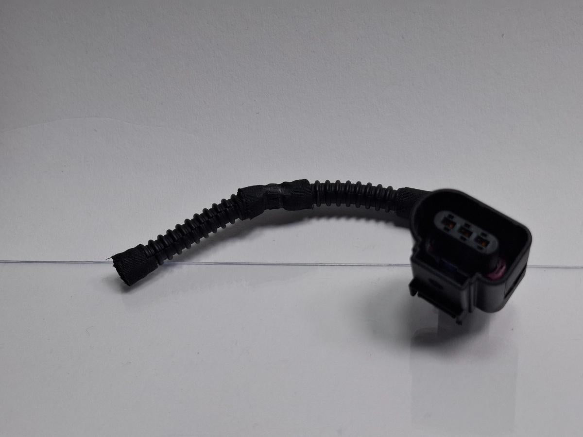 Mufa conector 3 pini VOLKSWAGEN PASSAT 362 2010 - 2014 2.0 TDI CFFB 8K0973703