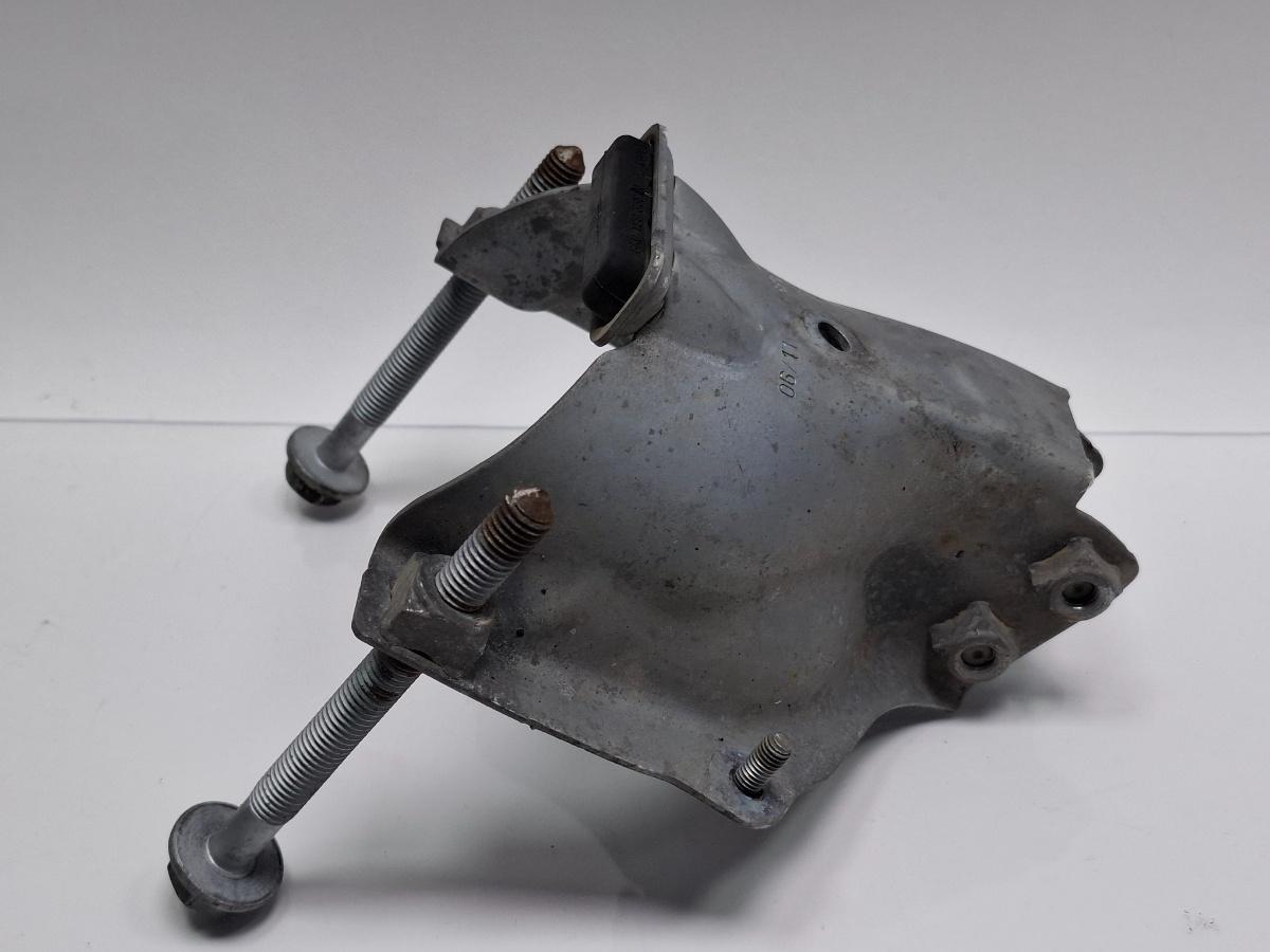 Suport motor stanga AUDI A4 IV Avant 8K5, B8 2007 - 20152.0 TDI CAGA, CJCA, CMEA, CMFA  8K0399059