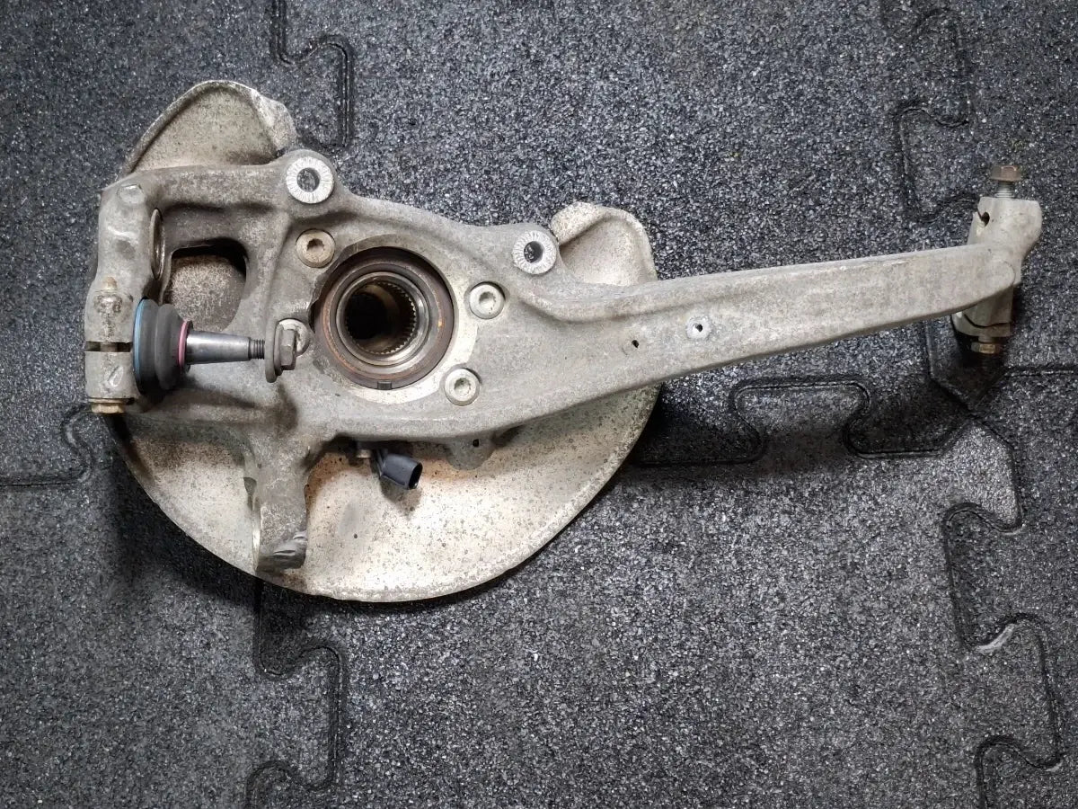 Fuzeta stanga fata AUDI Q5 8RB / A4 B8 2010 - 2015  8K0407241Q