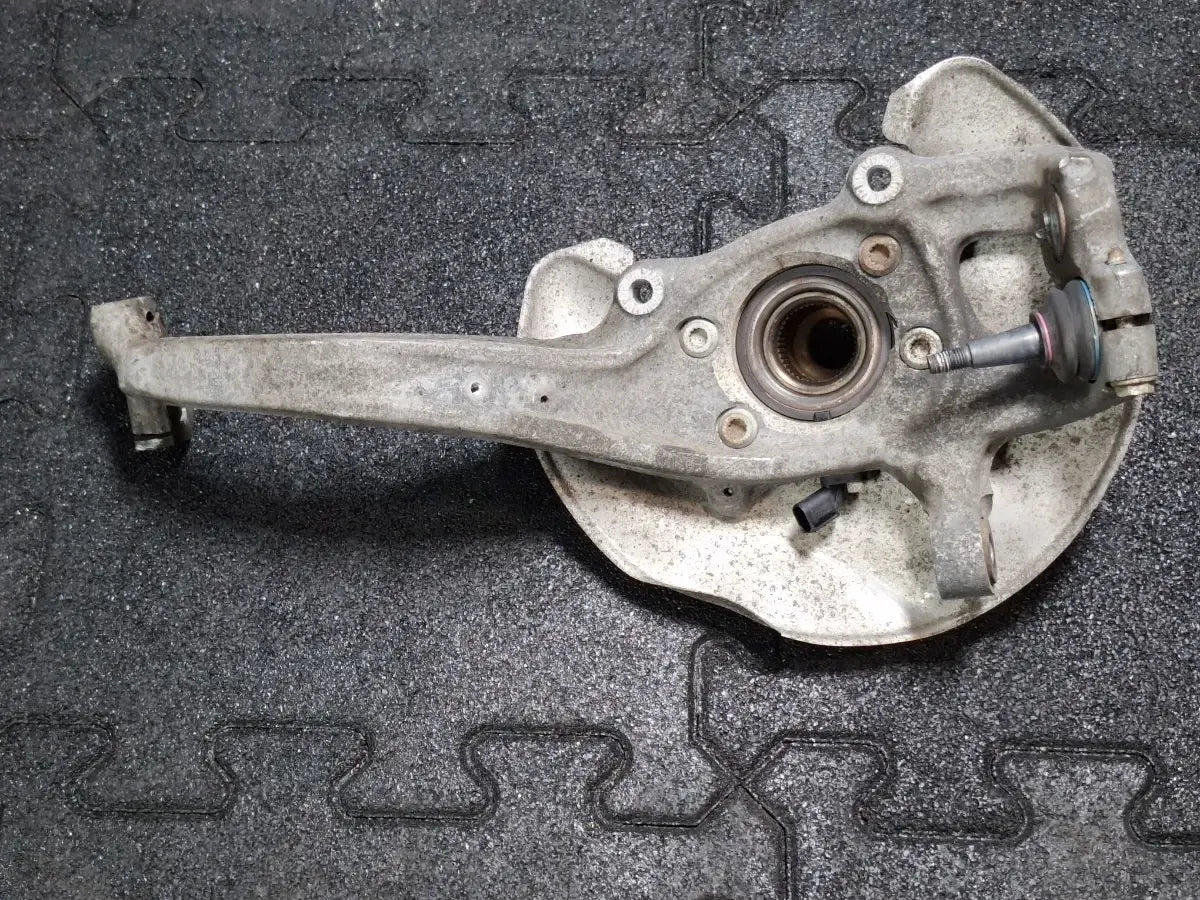 Fuzeta dreapta fata AUDI A4 B8 2010 - 2015 8K0407242Q , 8K0407254AB