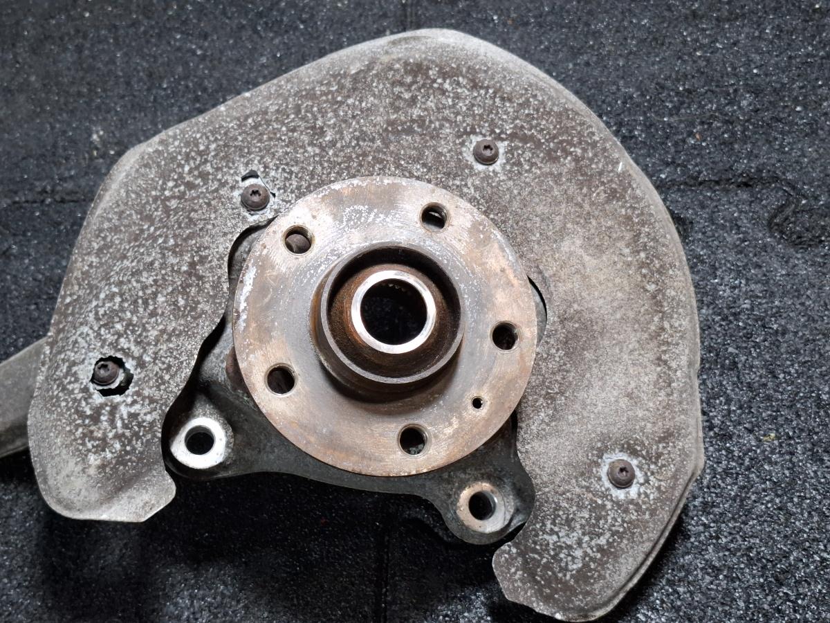 Fuzeta dreapta fata AUDI A4 B8 2010 - 2015 8K0407242Q , 8K0407254AB