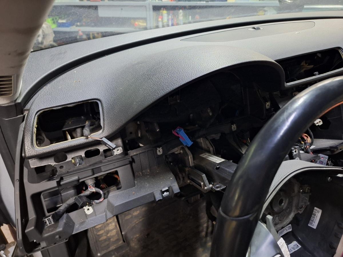Panou plansa de bord VOLKSWAGEN PASSAT B7 / CC  2010 - 2014