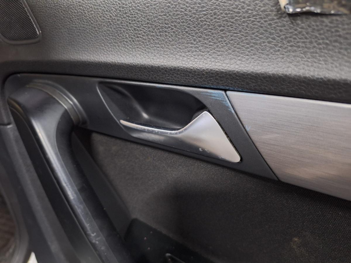 Maner interior portiera spate dreapta VOLKSWAGEN PASSAT 365 2010 - 20142.0 2.0 TDi BlueMotion CFFB