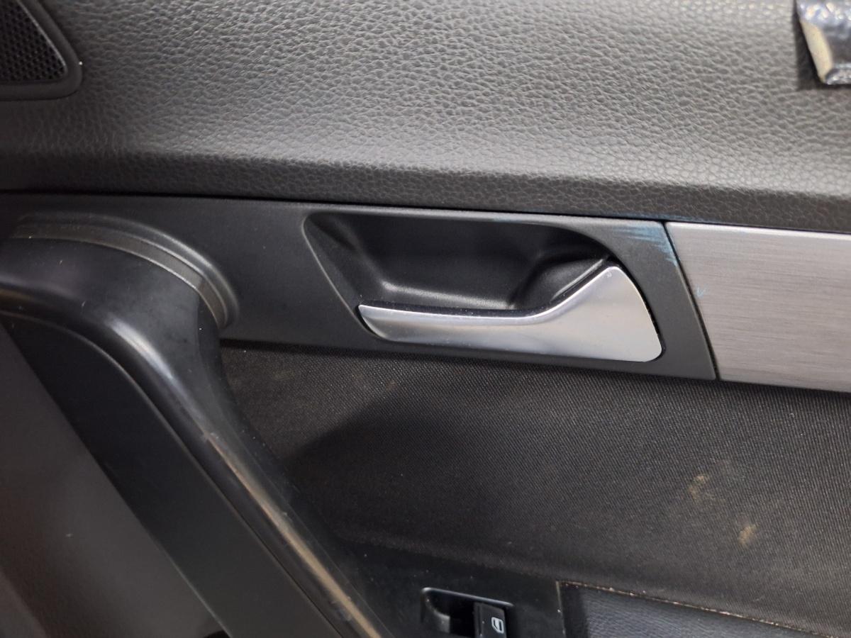 Maner interior portiera spate dreapta VOLKSWAGEN PASSAT 365 2010 - 20142.0 2.0 TDi BlueMotion CFFB