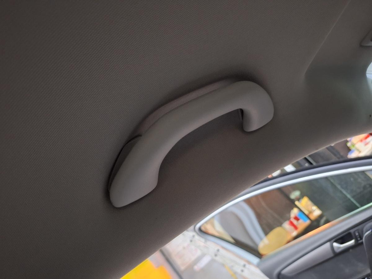 Maner de sustinere plafon fata stanga VOLKSWAGEN PASSAT 365 2010 - 20142.0 2.0 TDi BlueMotion CFFB