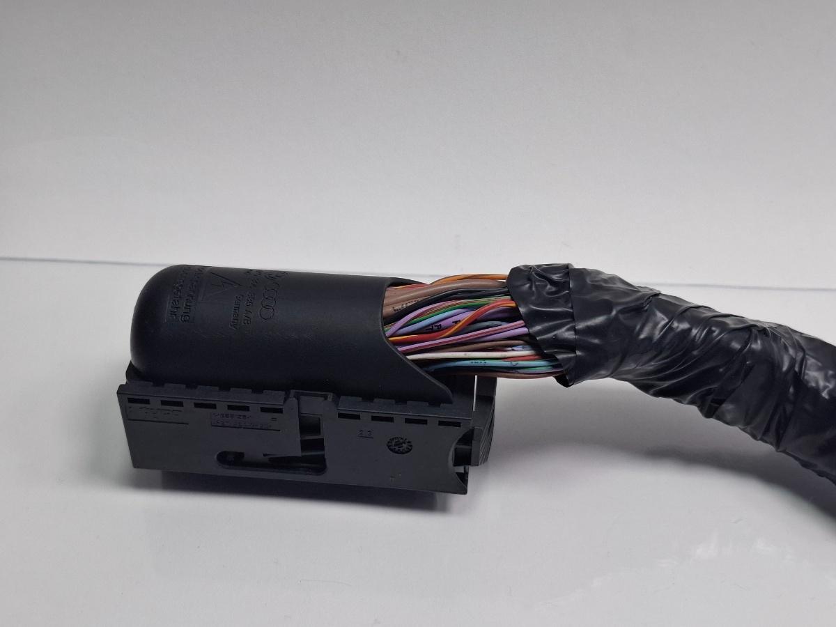 Mufa conector calculator ECU AUDI A4 IV Avant 8K5, B8 2007 - 20152.0 TDI CAGA, CJCA, CMEA, CMFA 8K0906385A