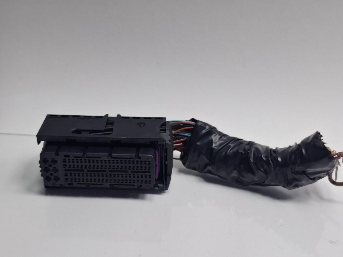 Mufa conector calculator ECU AUDI A4 IV Avant 8K5, B8 2007 - 20152.0 TDI CAGA, CJCA, CMEA, CMFA 8K0906385A