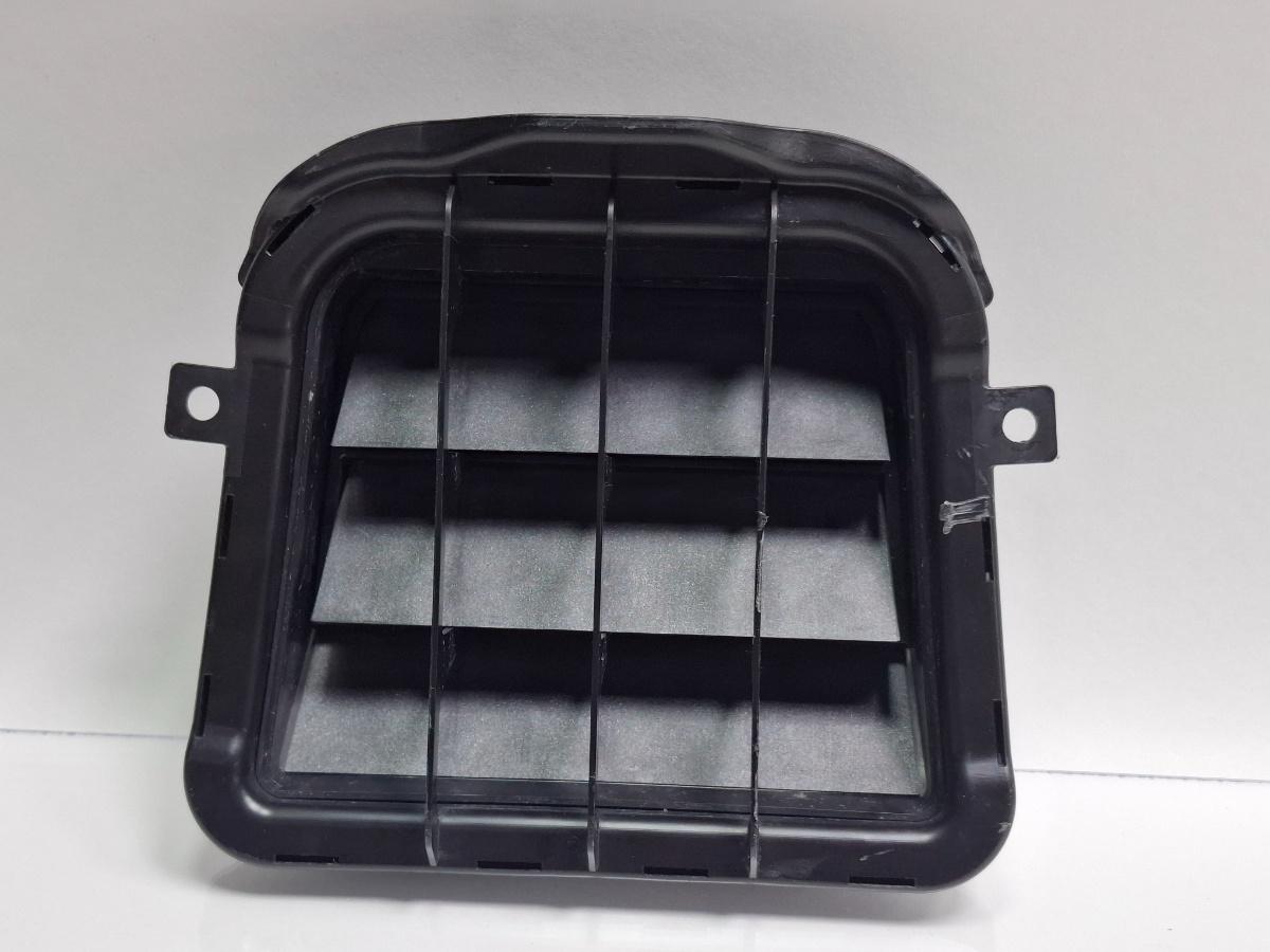 Grila ventilatie aripi spate AUDI A4 IV Avant 8K5, B8 2007 - 20152.0 TDI CAGA, CJCA, CMEA, CMFA 8K0819181B