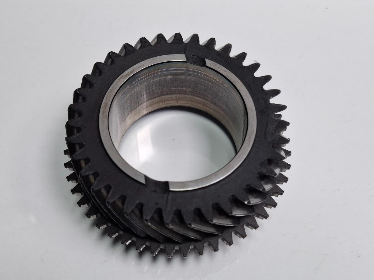 Pinion cuplare treapta a 6 a VOLKSWAGEN TOURAN 1T1, 1T2 2003 - 20102.0 TDI BMM 02M311349J