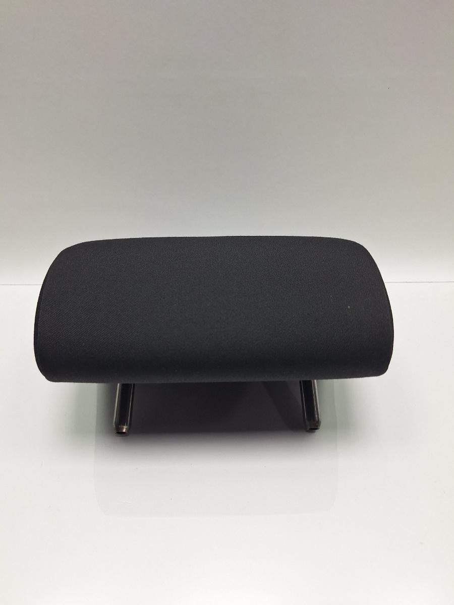 Tetiera bancheta spate (centru) VOLKSWAGEN GOLF VI 5K1 2008 - 20132.0 TDI CBDC, CLCA 5K0885902G