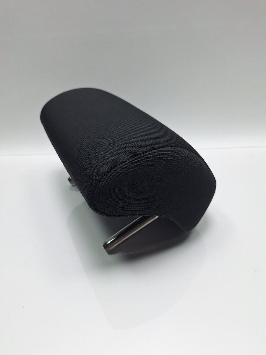Tetiera bancheta spate (centru) VOLKSWAGEN GOLF VI 5K1 2008 - 20132.0 TDI CBDC, CLCA 5K0885902G