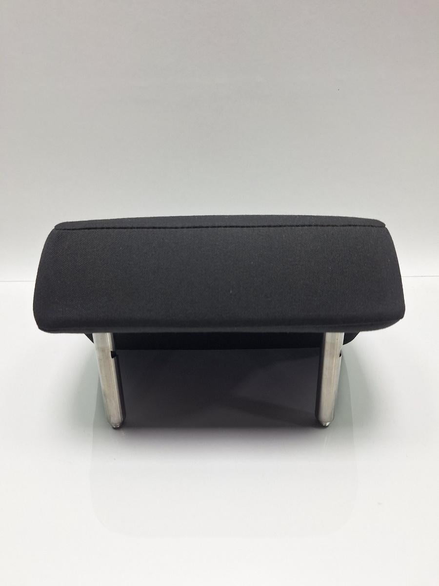 Tetiera bancheta spate (centru) VOLKSWAGEN GOLF VI 5K1 2008 - 20132.0 TDI CBDC, CLCA 5K0885902G