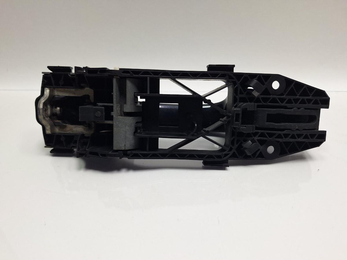 Maner/suport exterior usa stanga fata VOLKSWAGEN GOLF VI 5K1 2008 - 20132.0 TDI CBDC, CLCA 5N0837885G , 1K8837205E