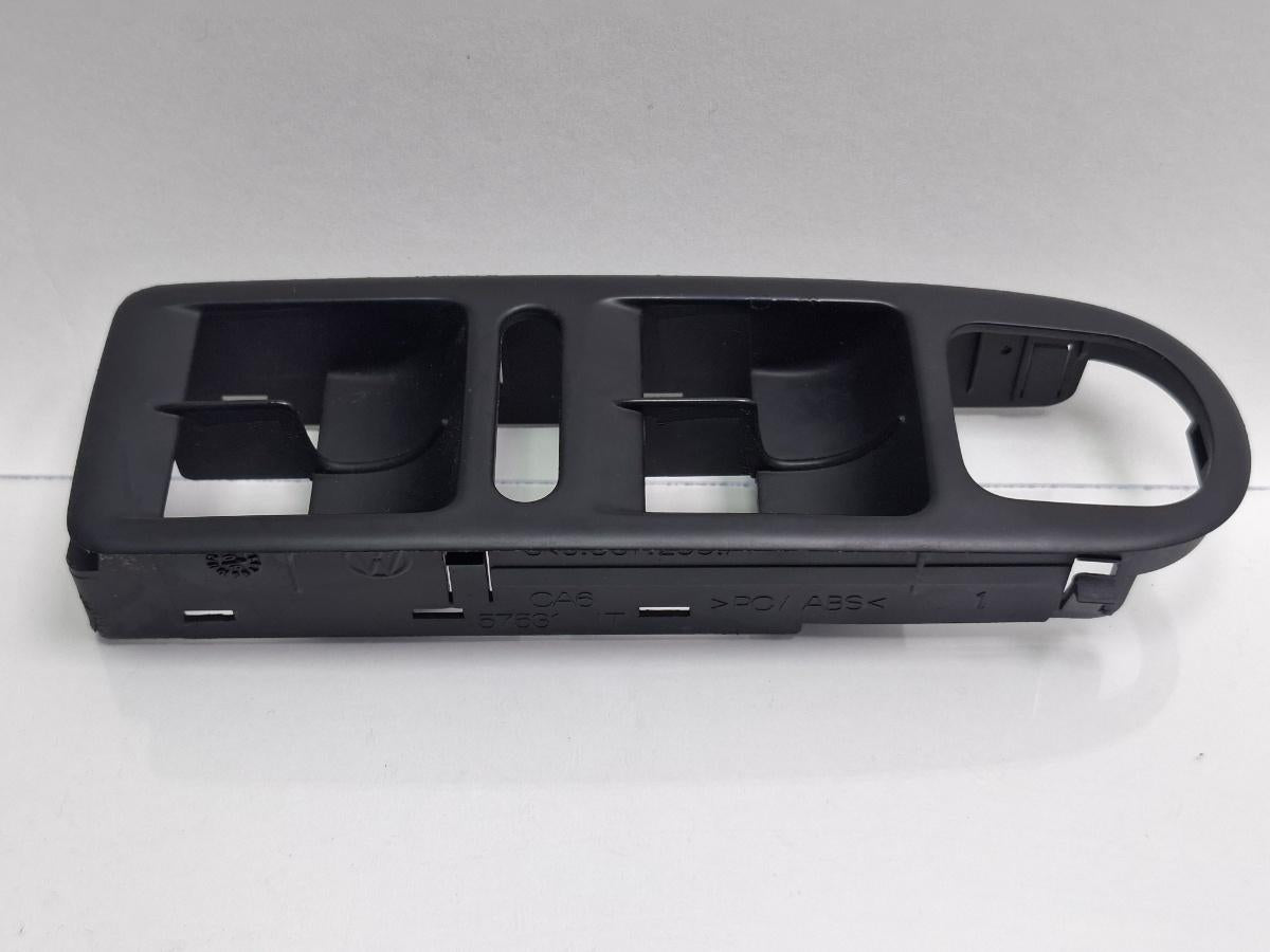 Ornament butoane geamuri electrice stanga fata VOLKSWAGEN GOLF VI 5K1 2008 - 20132.0 TDI CBDC, CLCA 5K0867255A