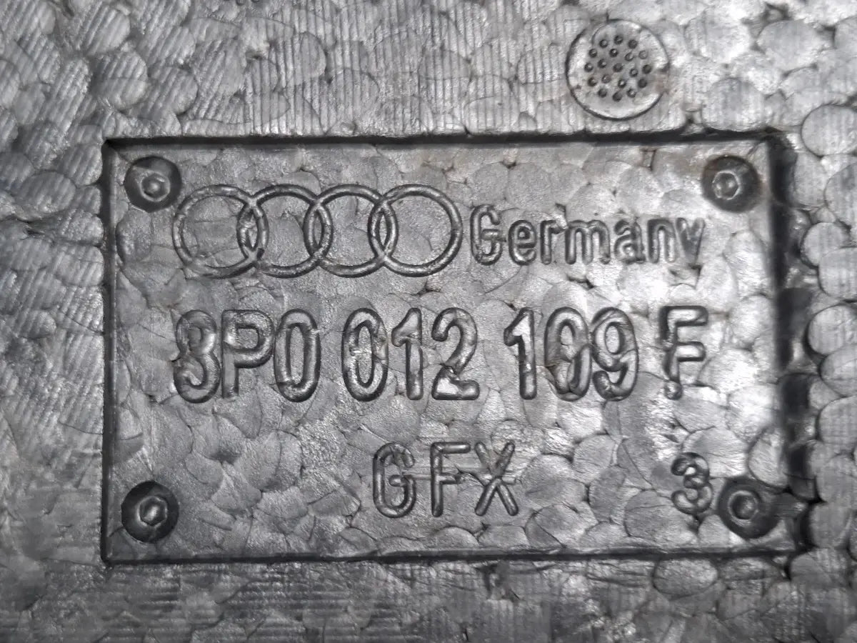 Suport spuma portbagaj VOLKSWAGEN GOLF VI 5K1 2008 - 20132.0 TDI CBDC, CLCA 8P0012109F