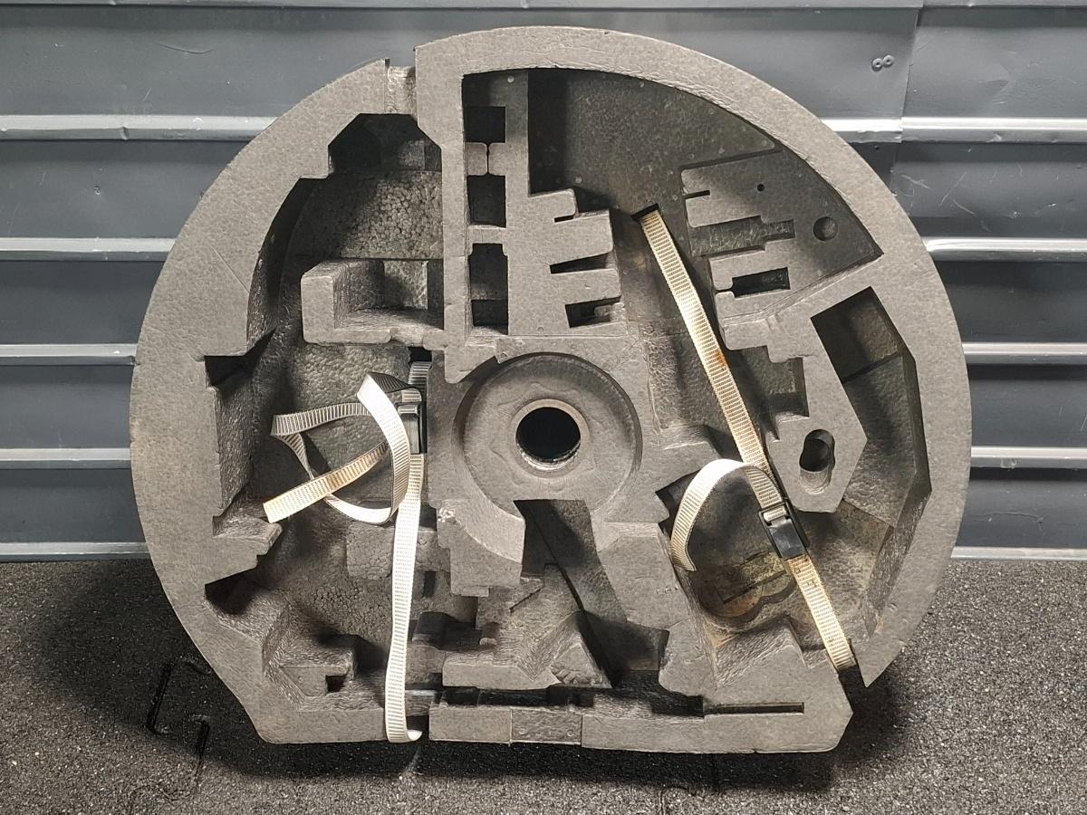 Suport spuma portbagaj VOLKSWAGEN GOLF VI 5K1 2008 - 20132.0 TDI CBDC, CLCA 8P0012109F