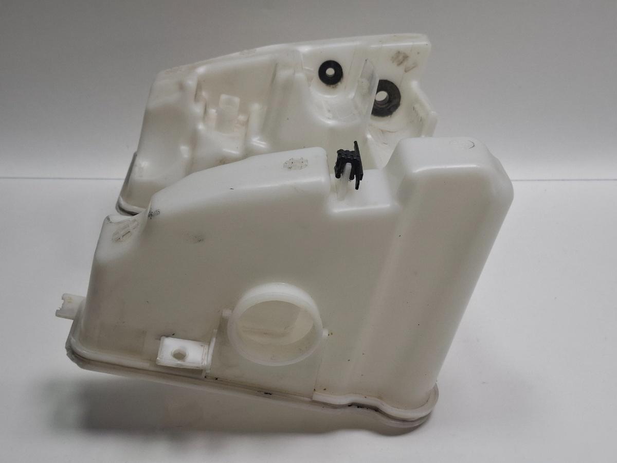Vas lichid parbriz VOLKSWAGEN PASSAT Variant 365 2010 - 2014 2.0 TDI CFFB 3AA955453J