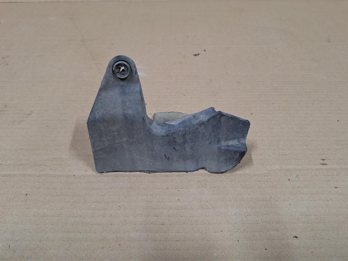 Suport aparatoare noroi  dreapta spate TOYOTA PRIUS _W3_ 2008 - >1.8 Hybrid 2ZR-FXE 65631-47041