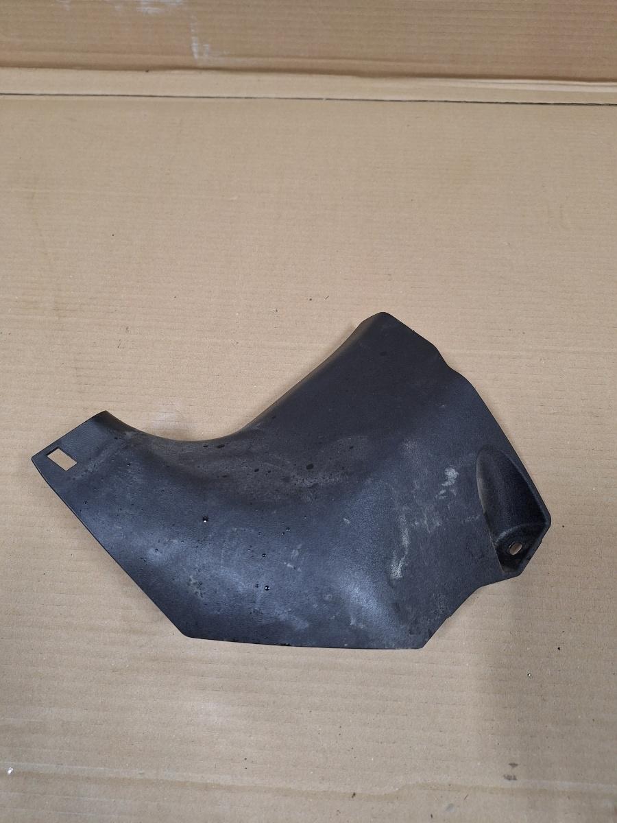 Ornament inferior lateral bancheta spate stanga TOYOTA PRIUS _W3_ 2008 - >1.8 Hybrid 2ZR-FXE 62112-47180