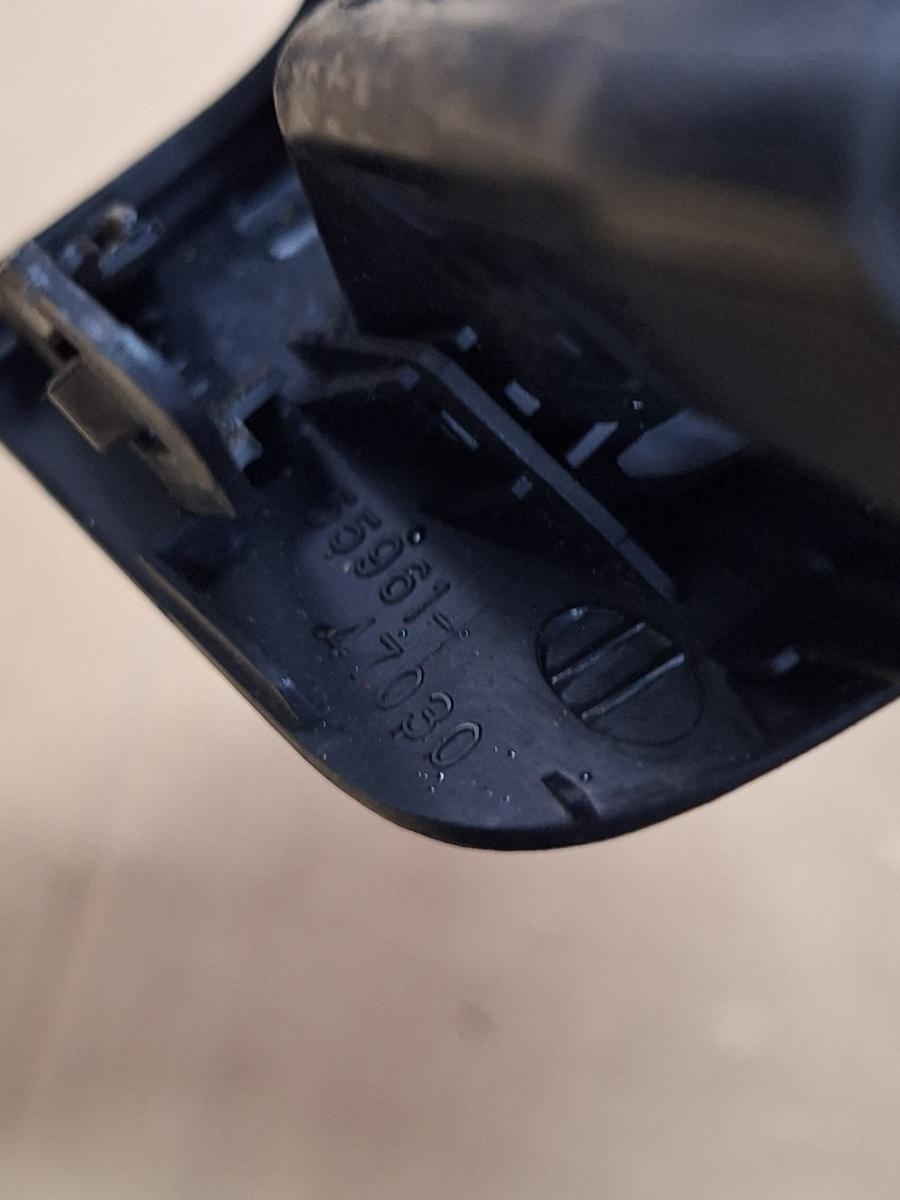 Grila de ventilatie laterala panou de bord dreapta TOYOTA PRIUS _W3_ 2008 - >1.8 Hybrid 2ZR-FXE 55961-47030