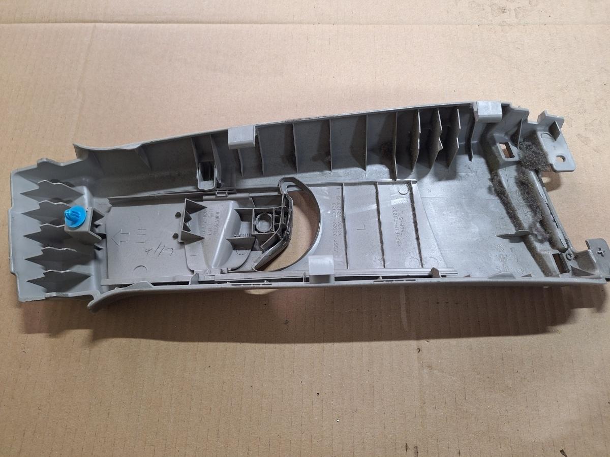 Ornament stalp (B) (superior) stanga TOYOTA PRIUS _W3_ 2008 - >1.8 Hybrid 2ZR-FXE 62420-47050