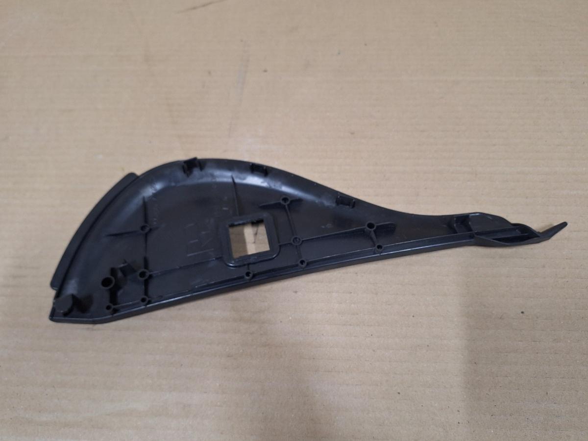 Ornament lateral consola centrala fata dreapta TOYOTA PRIUS _W3_ 2008 - >1.8 Hybrid 2ZR-FXE 55435-47020