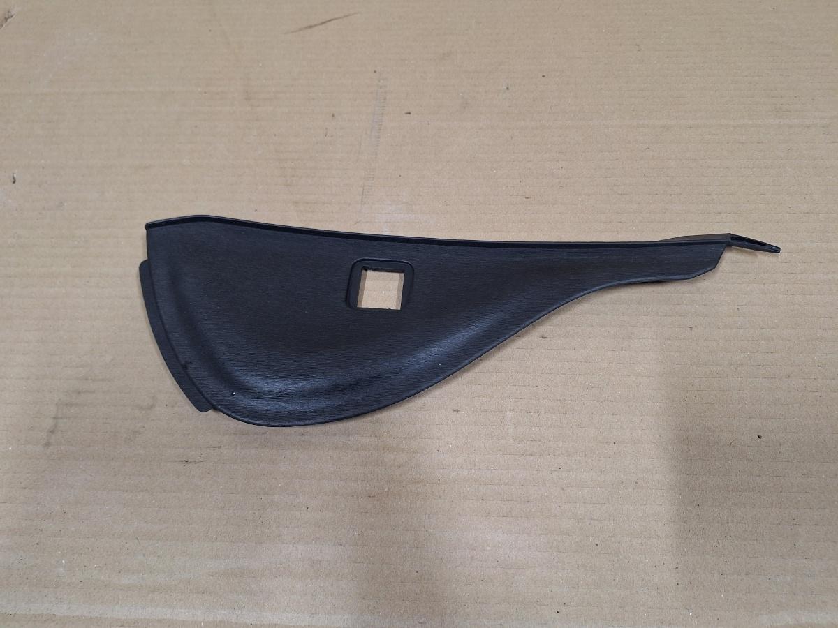 Ornament lateral consola centrala fata dreapta TOYOTA PRIUS _W3_ 2008 - >1.8 Hybrid 2ZR-FXE 55435-47020