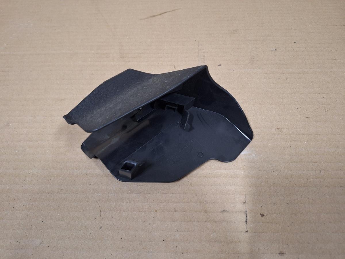 Ornamente sina de fixare scaun fata, pasager dreapta TOYOTA PRIUS _W3_ 2008 - >1.8 Hybrid 2ZR-FXE 72157-47040