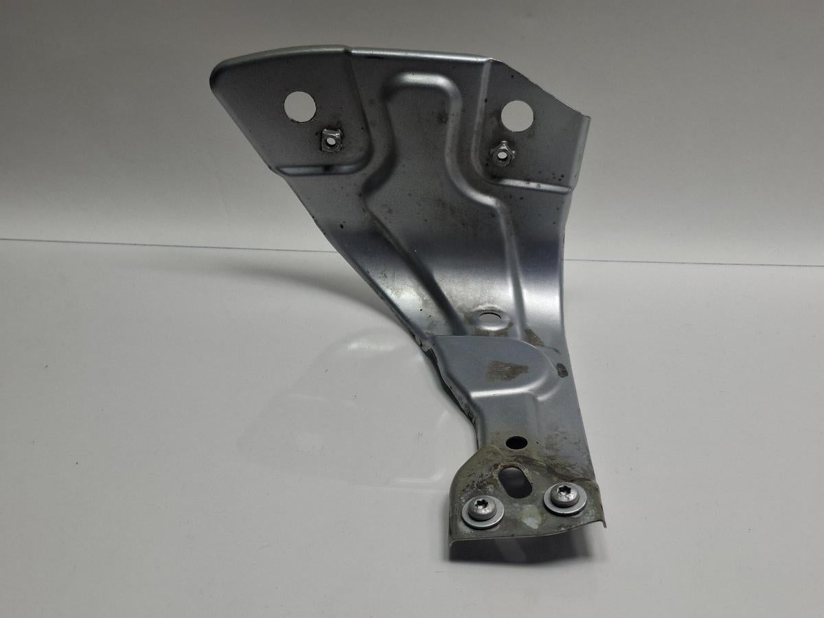 Suport aripa stanga fata VOLKSWAGEN PASSAT 365 2010 - 20142.0 2.0 TDi BlueMotion CFFB 3AA821141