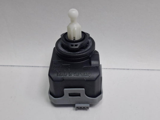 Motoras reglaj nivel far SKODA FABIA 6Y2 1999 - 20081.4 1.4 1.4 AME, AQW, ATZ 6Y0941295