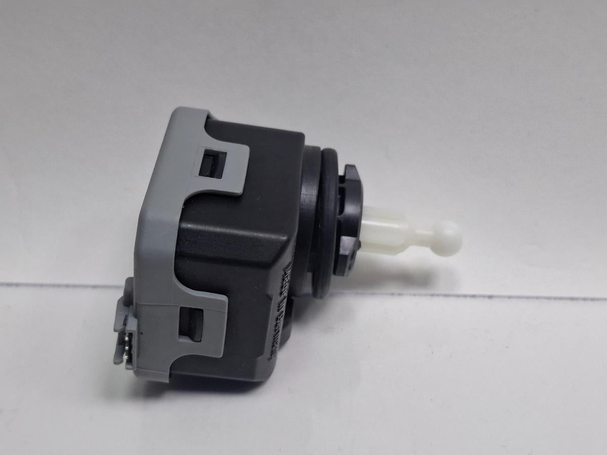 Motoras reglaj nivel far SKODA FABIA 6Y2 1999 - 20081.4 1.4 1.4 AME, AQW, ATZ 6Y0941295