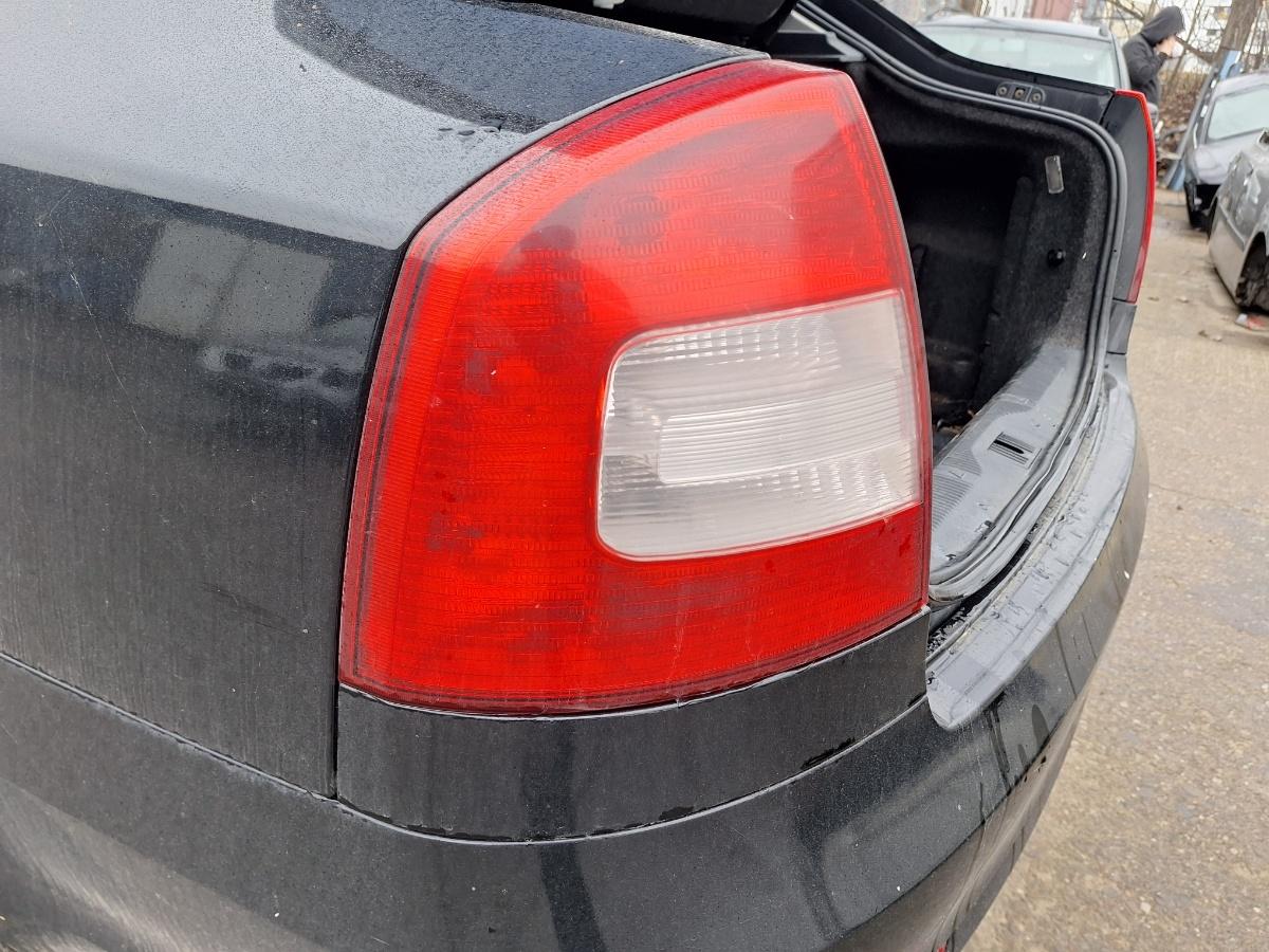 Lampa spate / Stop stanga SKODA OCTAVIA 2 Facelift 1Z3 2009 - 2013
