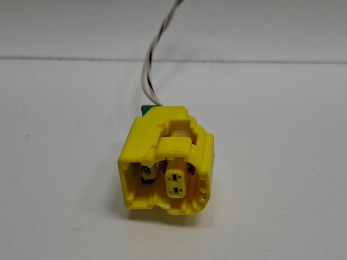 Mufa conector 2 pini VOLKSWAGEN PASSAT 365 2010 - 20142.0 2.0 TDi BlueMotion CFFB 8K0973323S