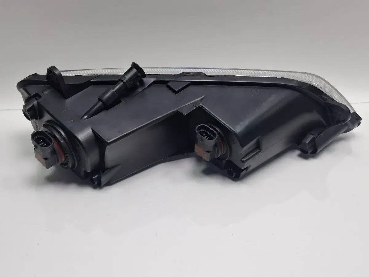 Proiector ceata dreapta VOLKSWAGEN PASSAT B7 365 2010 - 2014 3AA941662G