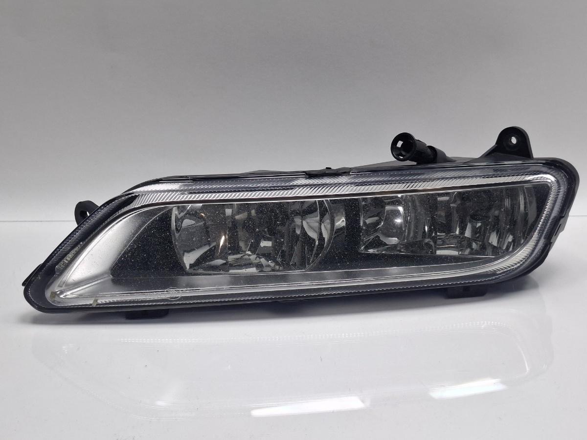 Proiector ceata dreapta VOLKSWAGEN PASSAT B7 365 2010 - 2014 3AA941662G