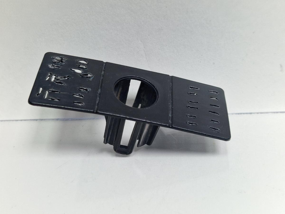 Suport senzor de parcare fata VOLKSWAGEN PASSAT 365 2010 - 20142.0 2.0 TDi BlueMotion CFFB  3AA998490