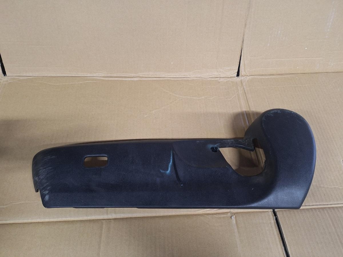 Ornament scaun stanga TOYOTA PRIUS _W3_ 2008 - >1.8 Hybrid 2ZR-FXE 71812-47070