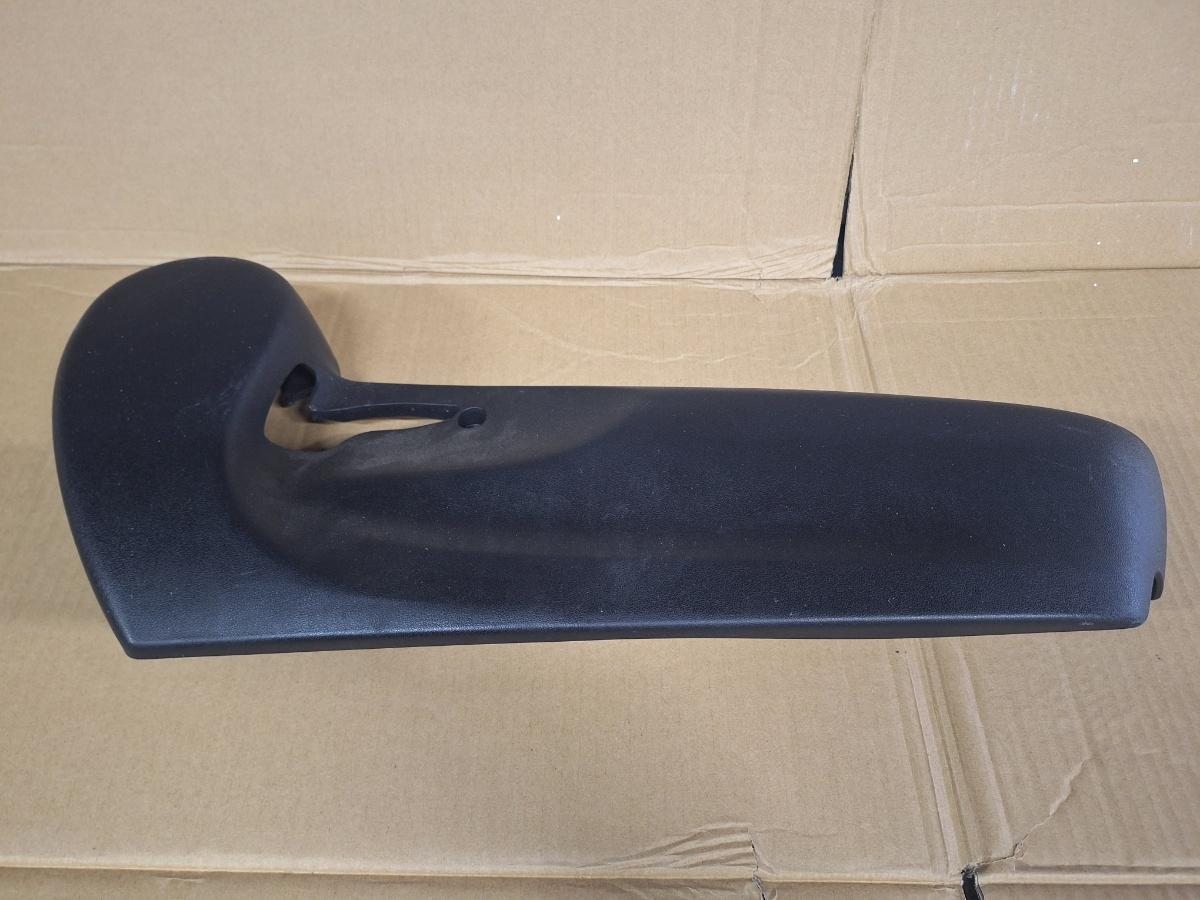 Ornament scaun dreapta fata TOYOTA PRIUS _W3_ 2008 - >1.8 Hybrid 2ZR-FXE 71811-47080