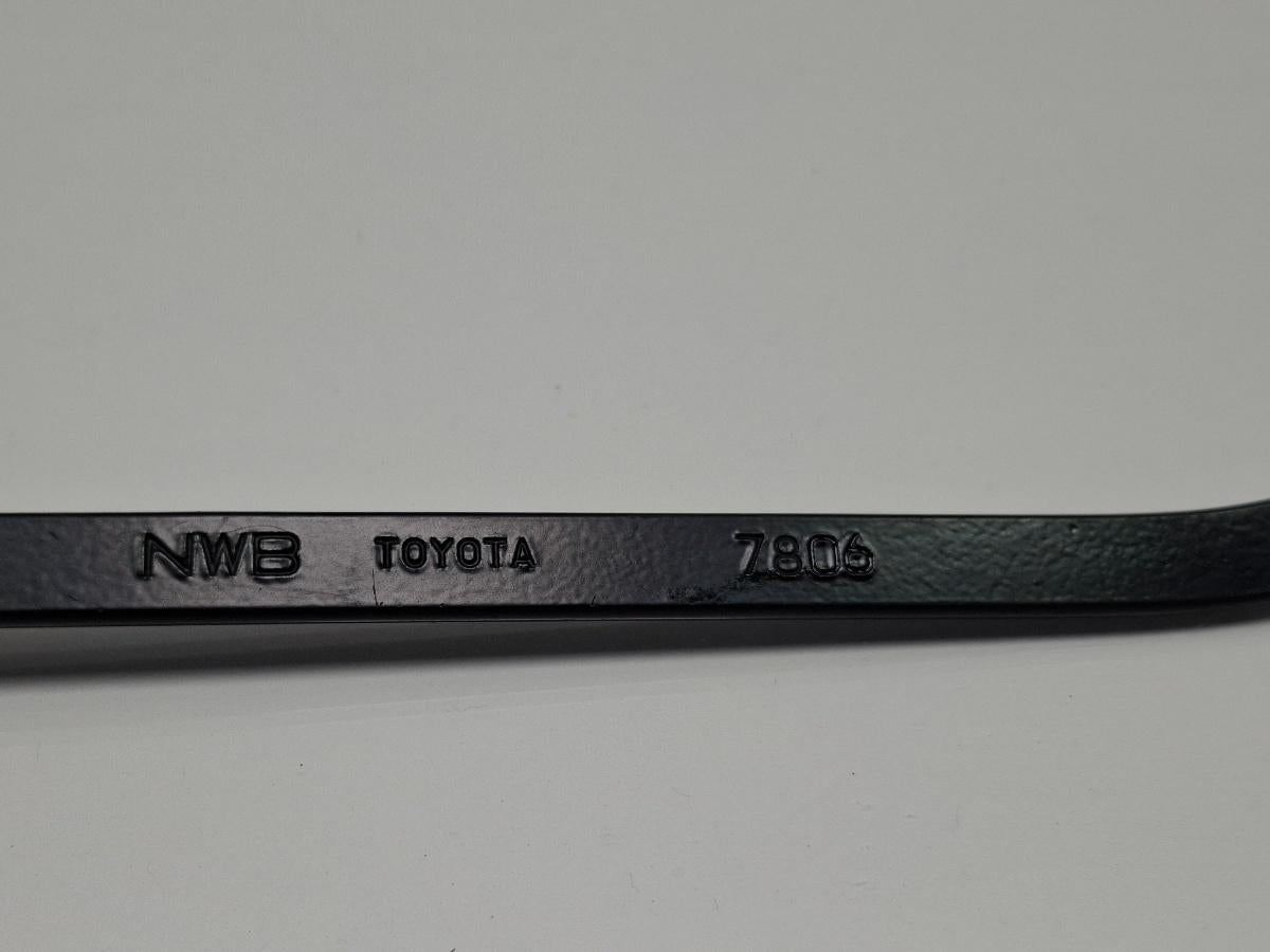 Brat stergator spate TOYOTA PRIUS _W3_ 2008 - >1.8 Hybrid 2ZR-FXE 8521450061
