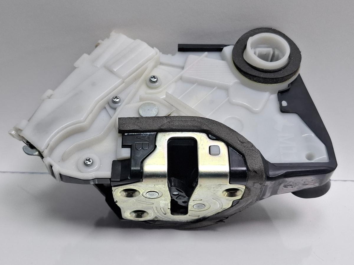 Broasca usa dreapta fata TOYOTA PRIUS _W3_ 2008 - >1.8 Hybrid 2ZR-FXE 6903047120