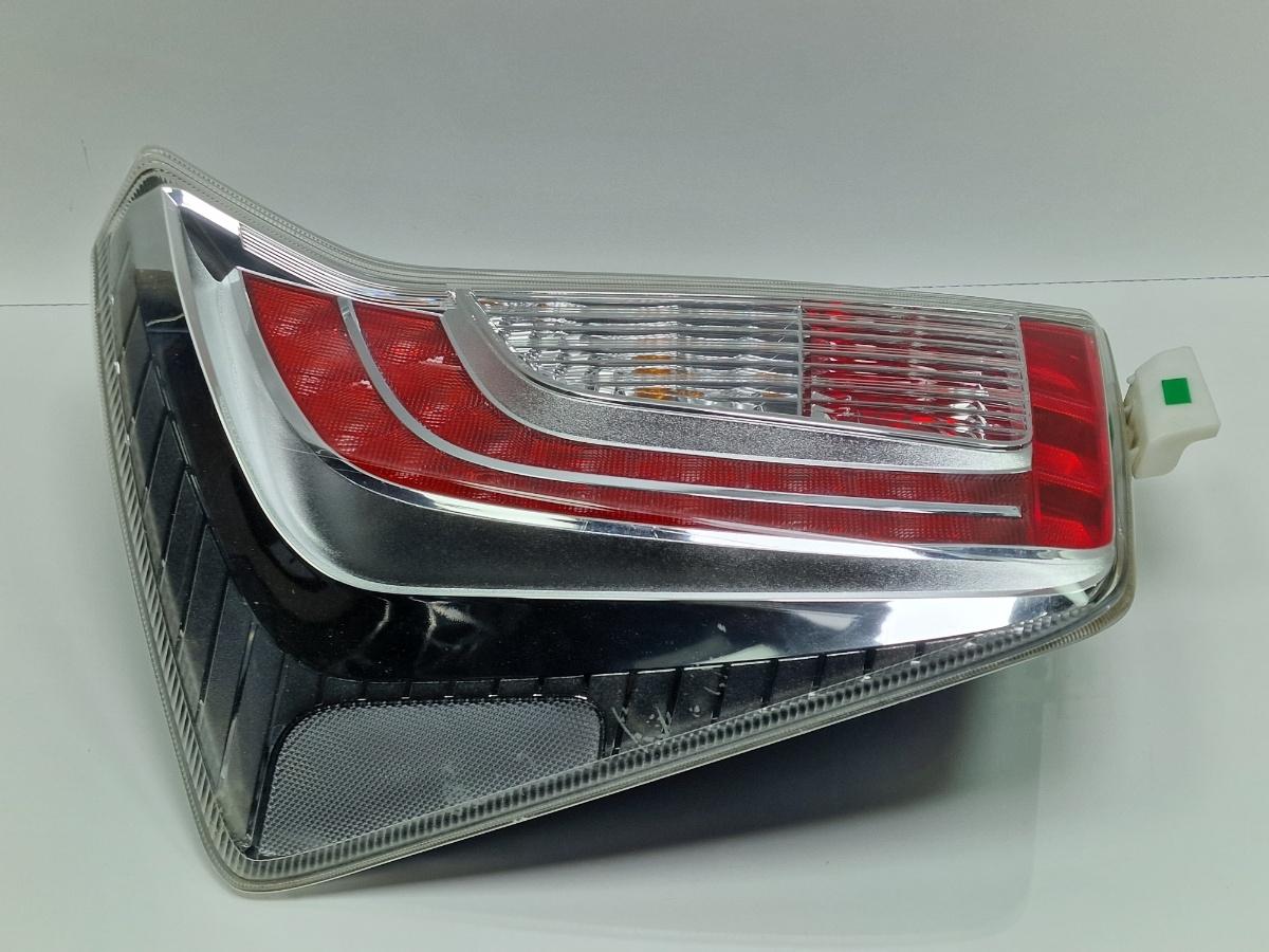 Stop stanga TOYOTA PRIUS _W3_ 2008 - >1.8 Hybrid 2ZR-FXE 8156147180