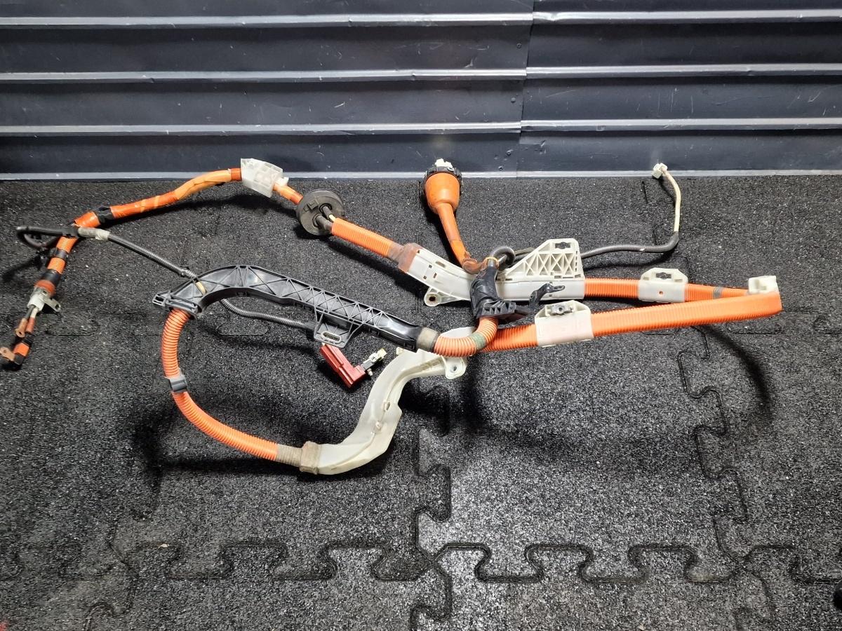 Instalatie electrica inversor-baterie TOYOTA PRIUS _W3_ 2008 - >1.8 Hybrid 2ZR-FXE 8216447080