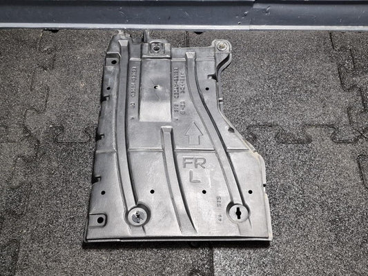 Scut de protectie stanga fata TOYOTA PRIUS _W3_ 2008 - >1.8 Hybrid 2ZR-FXE 5816612020 , 5816647020
