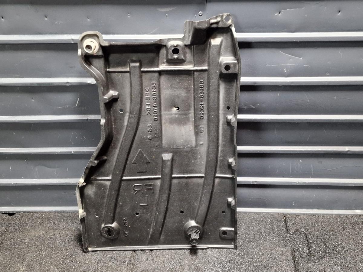 Scut de protectie stanga fata TOYOTA PRIUS _W3_ 2008 - >1.8 Hybrid 2ZR-FXE 5816612020 , 5816647020