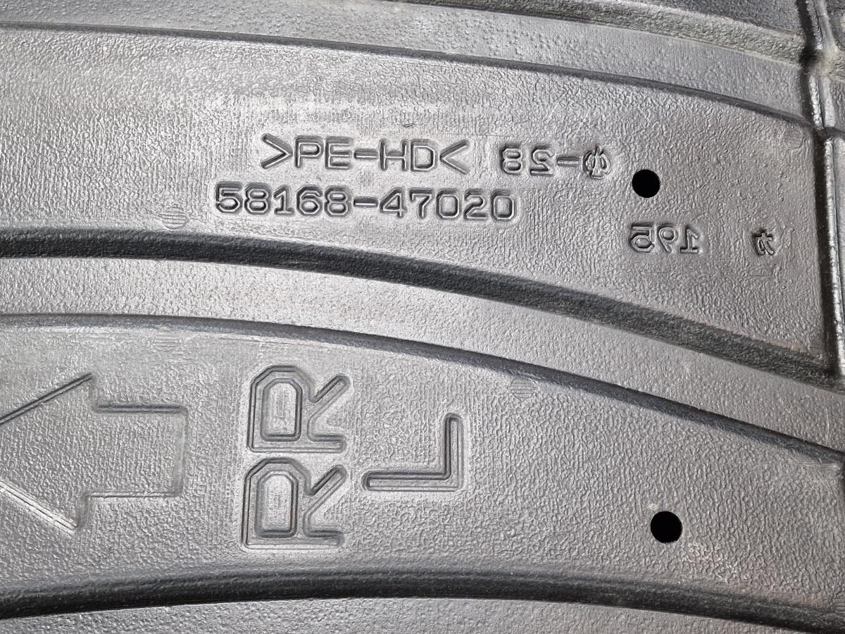 Scut de protectie  stanga spate TOYOTA PRIUS _W3_ 2008 - >1.8 Hybrid 2ZR-FXE 5816847020