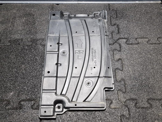 Scut de protectie  stanga spate TOYOTA PRIUS _W3_ 2008 - >1.8 Hybrid 2ZR-FXE 5816847020