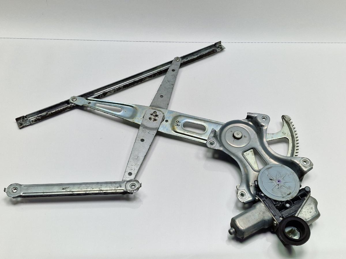 Motoras macara geam dreapta spate TOYOTA PRIUS _W3_ 2008 - >1.8 Hybrid 2ZR-FXE 6980152070 , 8571047120