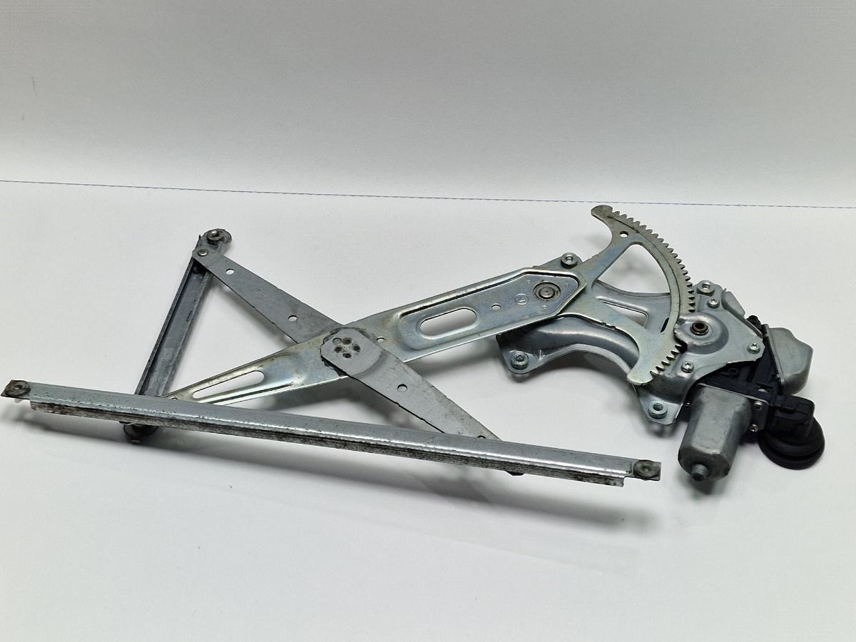 Macara geam dreapta spate TOYOTA PRIUS _W3_ 2008 - >1.8 Hybrid 2ZR-FXE 8572047120