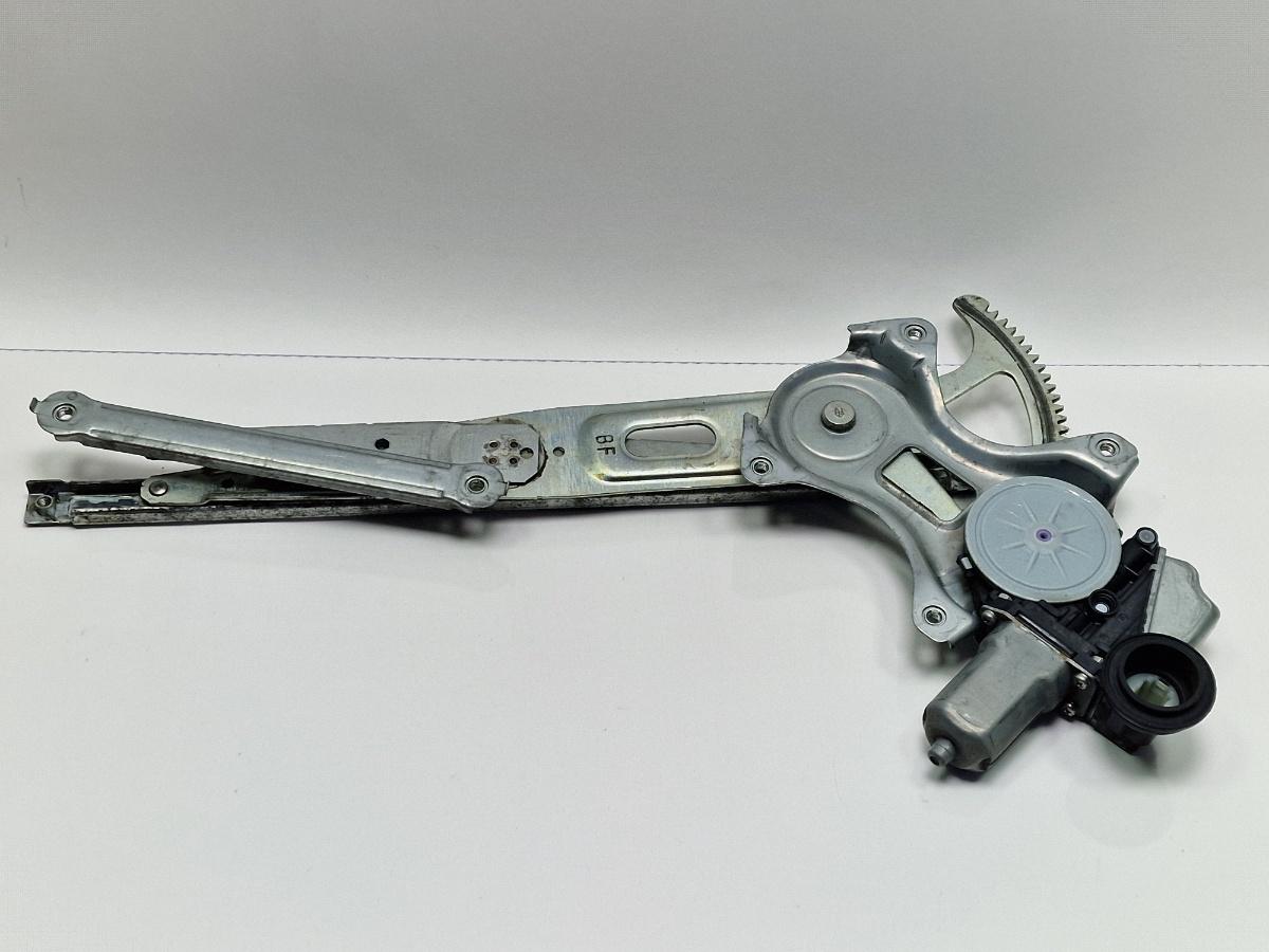 Motoras macara geam dreapta fata TOYOTA PRIUS _W3_ 2008 - >1.8 Hybrid 2ZR-FXE 8571047110 , 0620203250