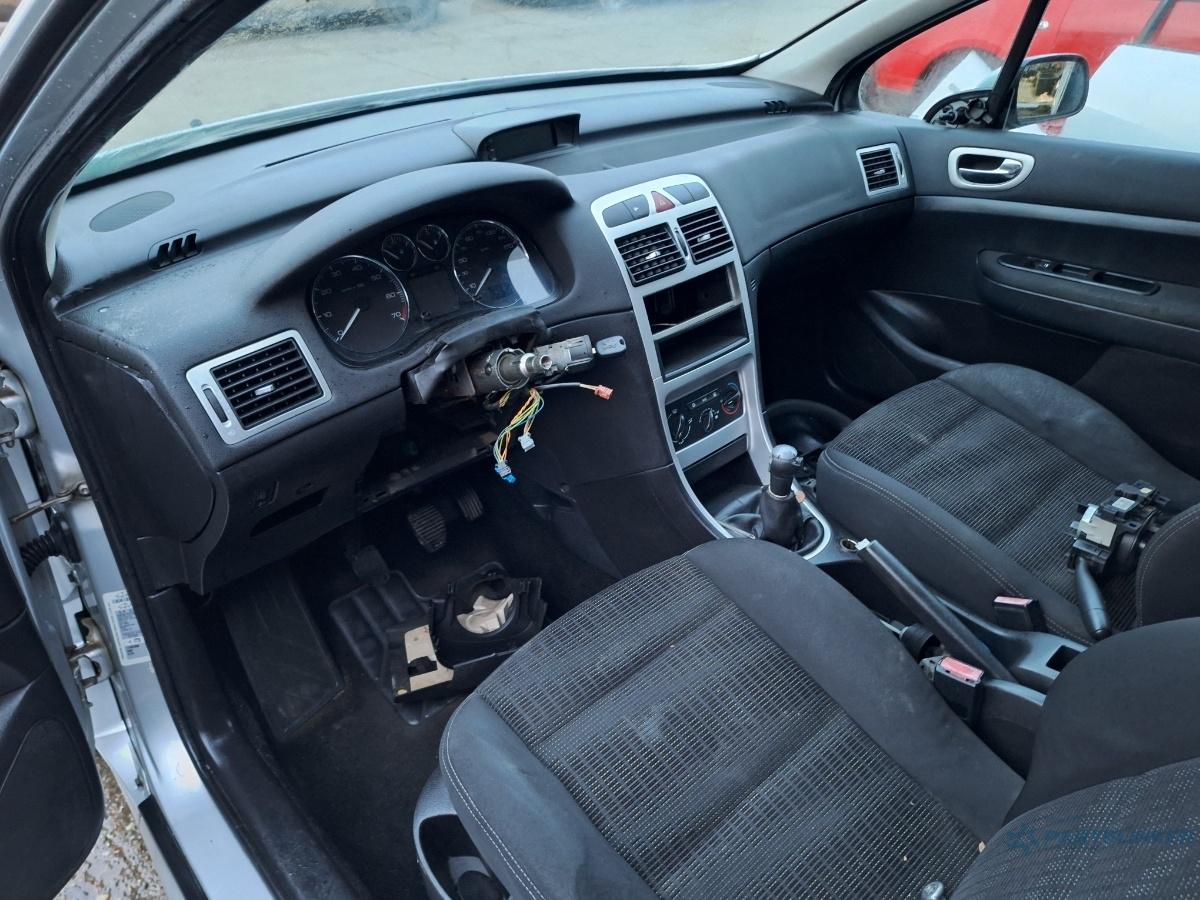 Dezmembrez PEUGEOT 307 3A/C 2006 1.4 16V KFU 65KW|88HP